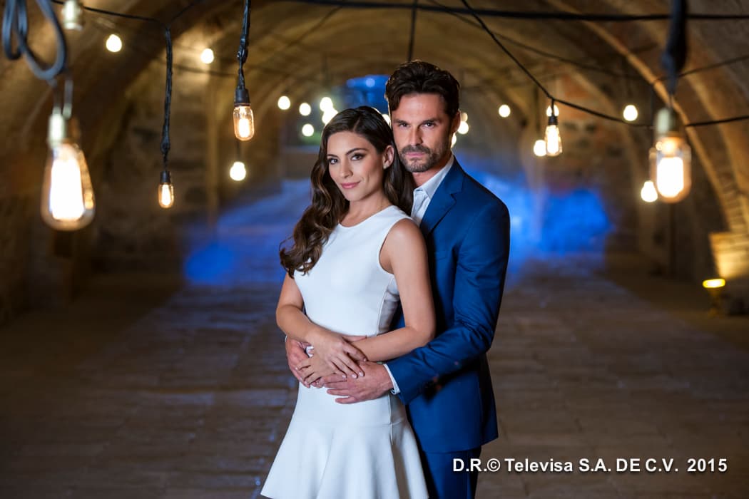 Cupido los flechó durante las grabaciones de la telenovela y en el 2016 su amor explotó por todos los aires.
