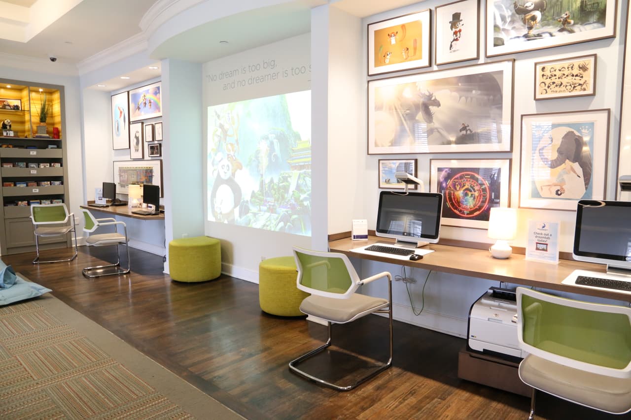 El primer lugar que pisó fue la 
<b>'Casa Target'</b>.
<br>
<br>
<b>DONA AQUÍ: <a href="http://bit.ly/UnidosConStJude" target="_blank">bit.ly/UnidosConStJude</a></b>