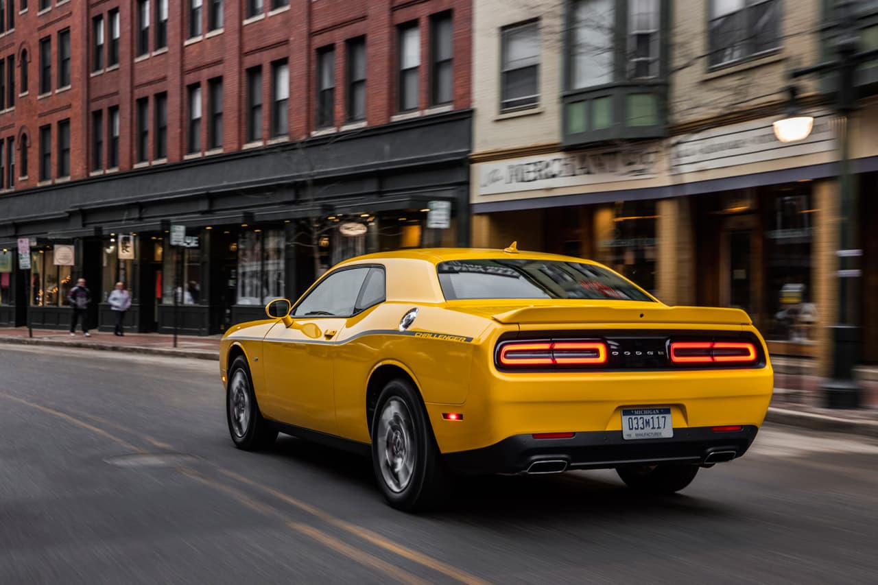 El Challenger GT 2017 tiene un 
<b>precio inicial de 33.395 dólares</b>, y está a la venta desde el 
<b>primer trimestre</b> de 2017 en todos los Estados Unidos.