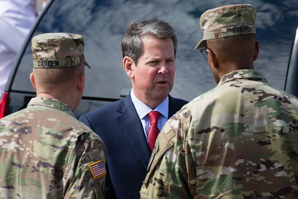 Gobernador de Georgia da luz verde a los alguaciles para hacer cumplir la orden de permanencia en el hogar