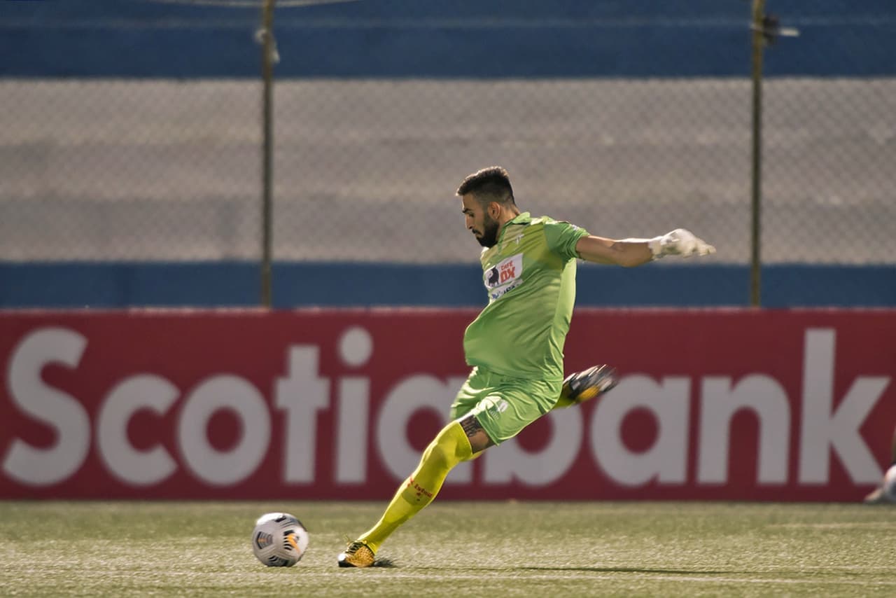 Con doblete de Gyasi Zardes, gole de Jonathan Mensah y gol de Pedro Santos, Columbus Crew vence 0-4 al Estel´í y ya se ven en los cuartos de final del torneo.