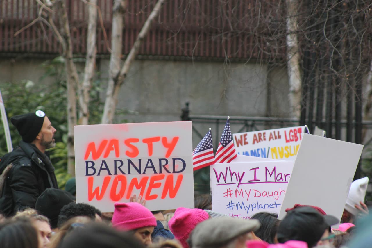 En diversas pancartas, muchos expresaron porqué marchaban. En uno de estos letreros, alguien afirmó marchar por su hija y por el planeta.