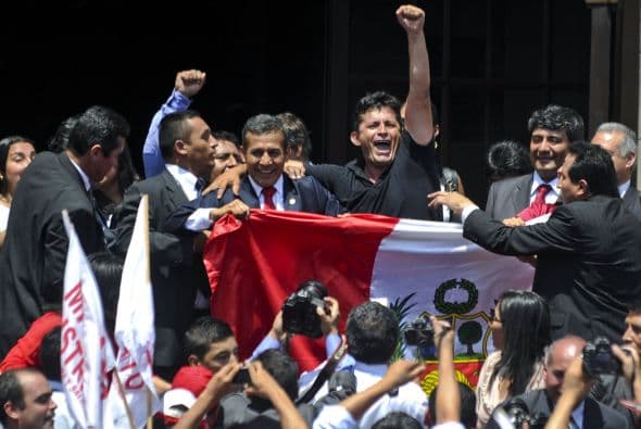 La Corte Internacional de Justicia (CIJ) modificó la frontera marítima entre Chile y Perú en beneficio de Lima, aunque no ajustó las coordenadas precisas ni concedió los reclamos iniciales de la demanda peruana.