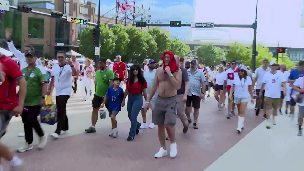 Calor pone a prueba a los fanáticos durante el Mundial de Fútbol en Arlington