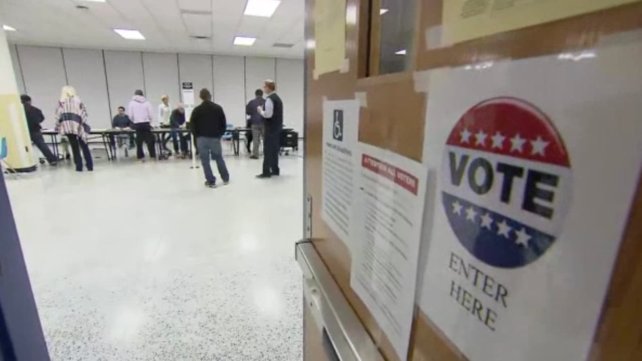 Durante procesos electorales, existen organismos que motivan a la comunidad a que participe y que vote de una manera inteligente.