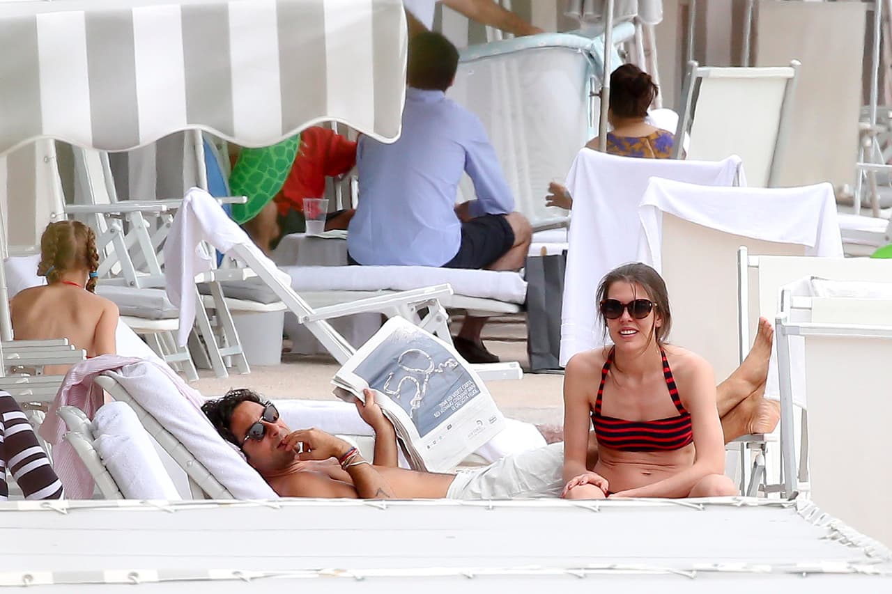 Pero alguien más la acompañaba, Lamberto Sanfelice su supuesto nuevo galán.