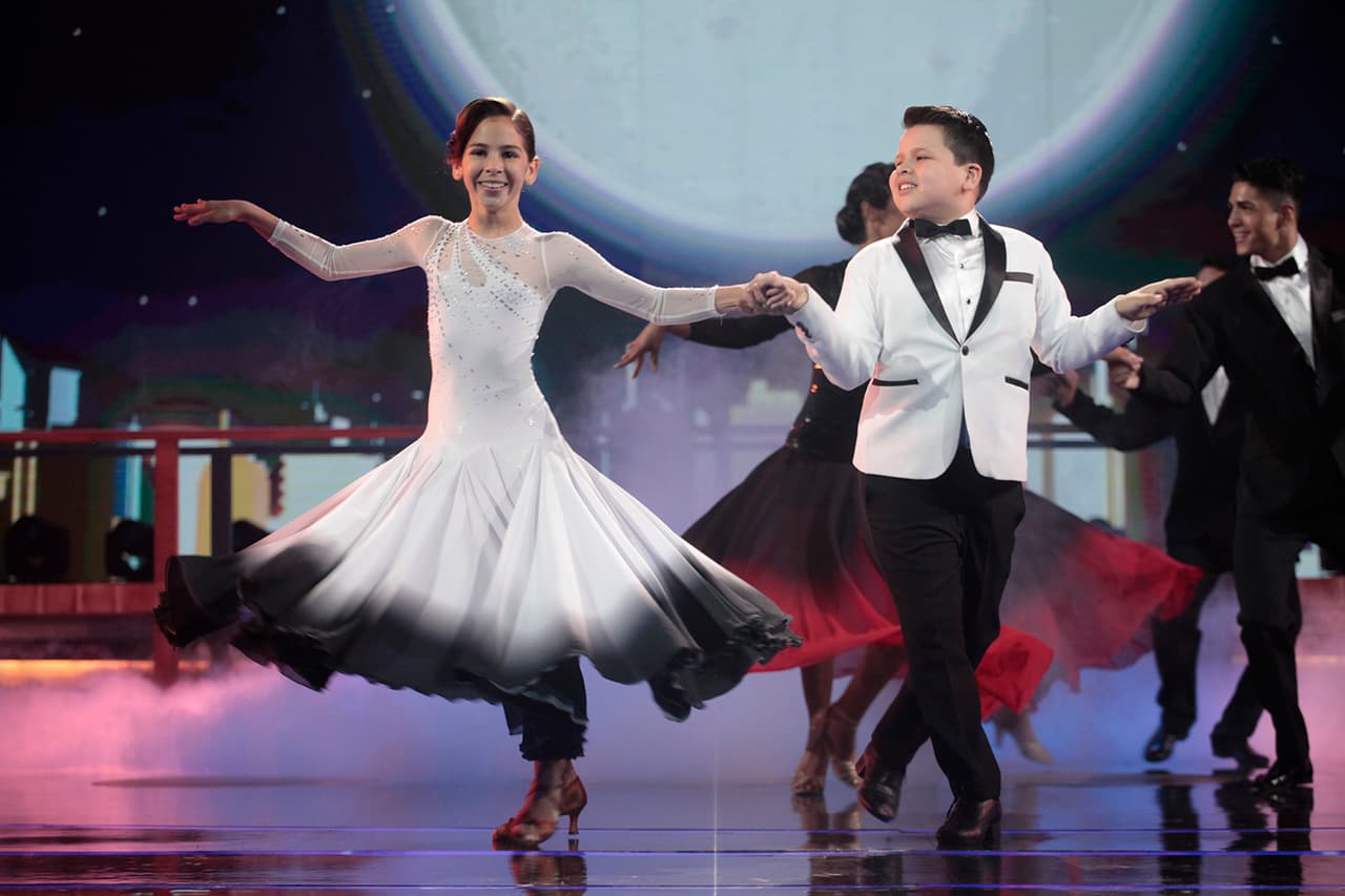 La semifinal de Pequeños Gigantes fue enfrentada por Valeria y Ramón con una coreografía al ritmo de big band.