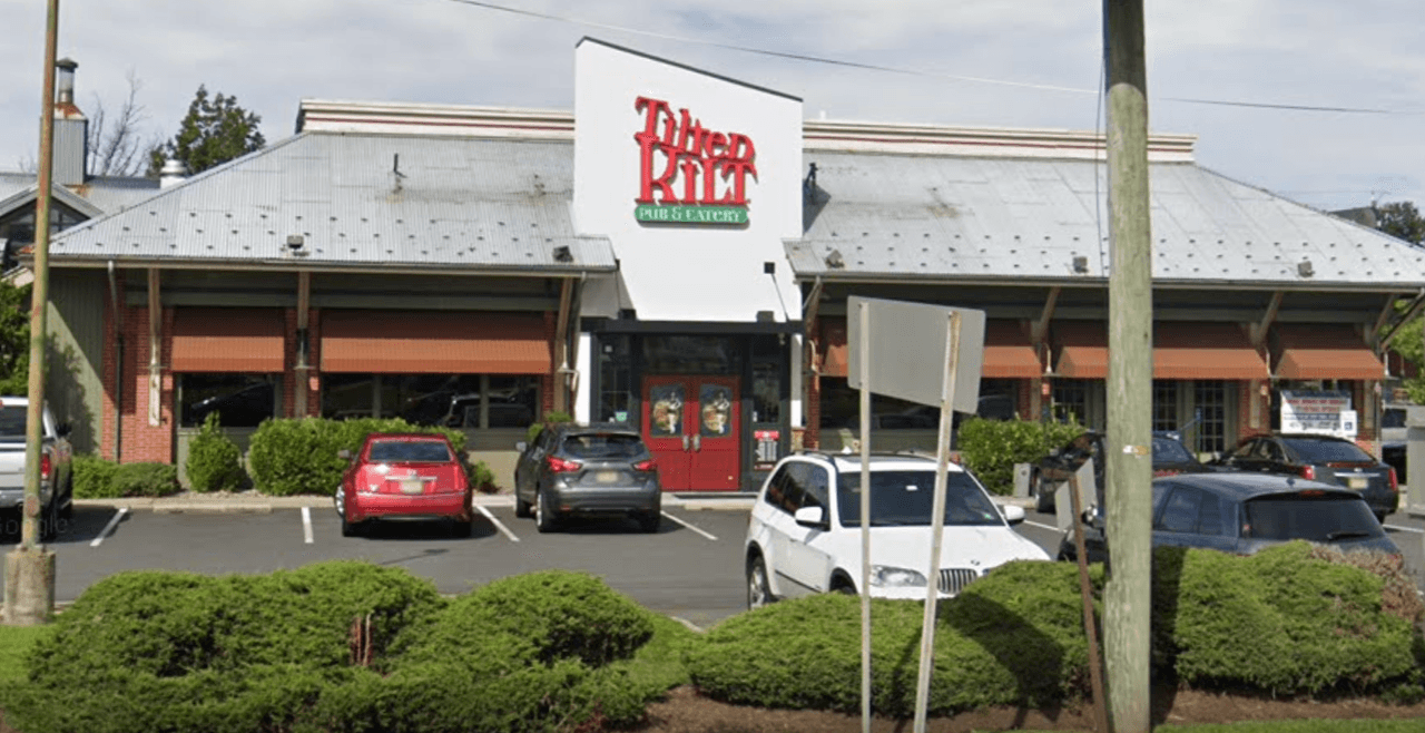 <b>Tilted Kilt Pub, </b>en Metuchen.