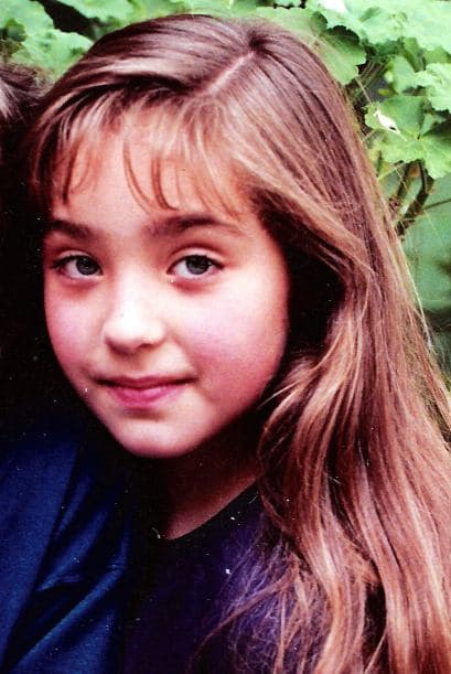 Anahí tenía tan solo 8 años de edad cuando trabajó por primera vez en un melodrama. Títulos como ‘La pícara soñadora’, ‘Madres egoístas’ y ‘Muchachitas’, fueron telenovelas donde la también cantante se desenvolvió. 
<br>