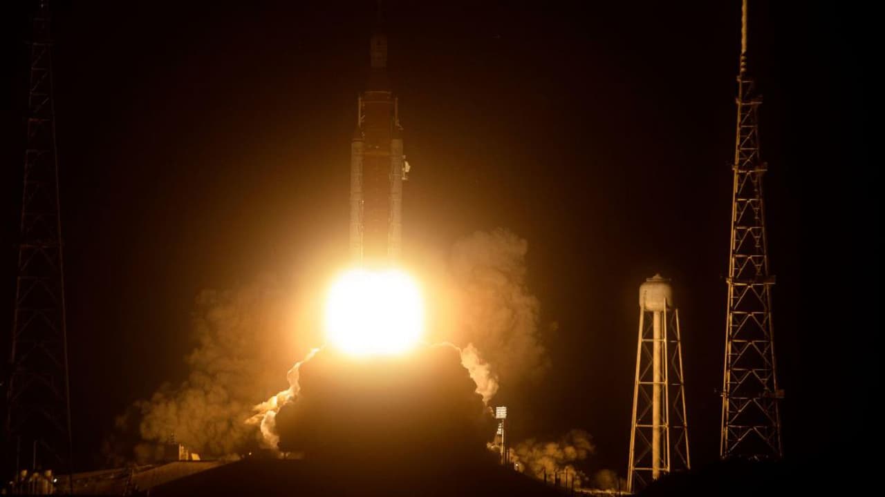 "Nos fue muy bien": comerciantes en el condado Brevard tras lanzamiento de la misión Artemis I hacia la Luna