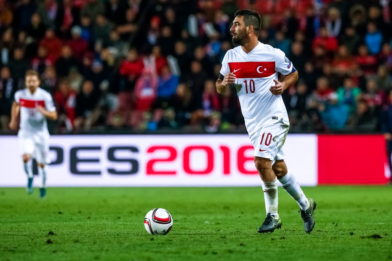 Turquía - UEFA: Arda Turan (Estambul Basaksehir)