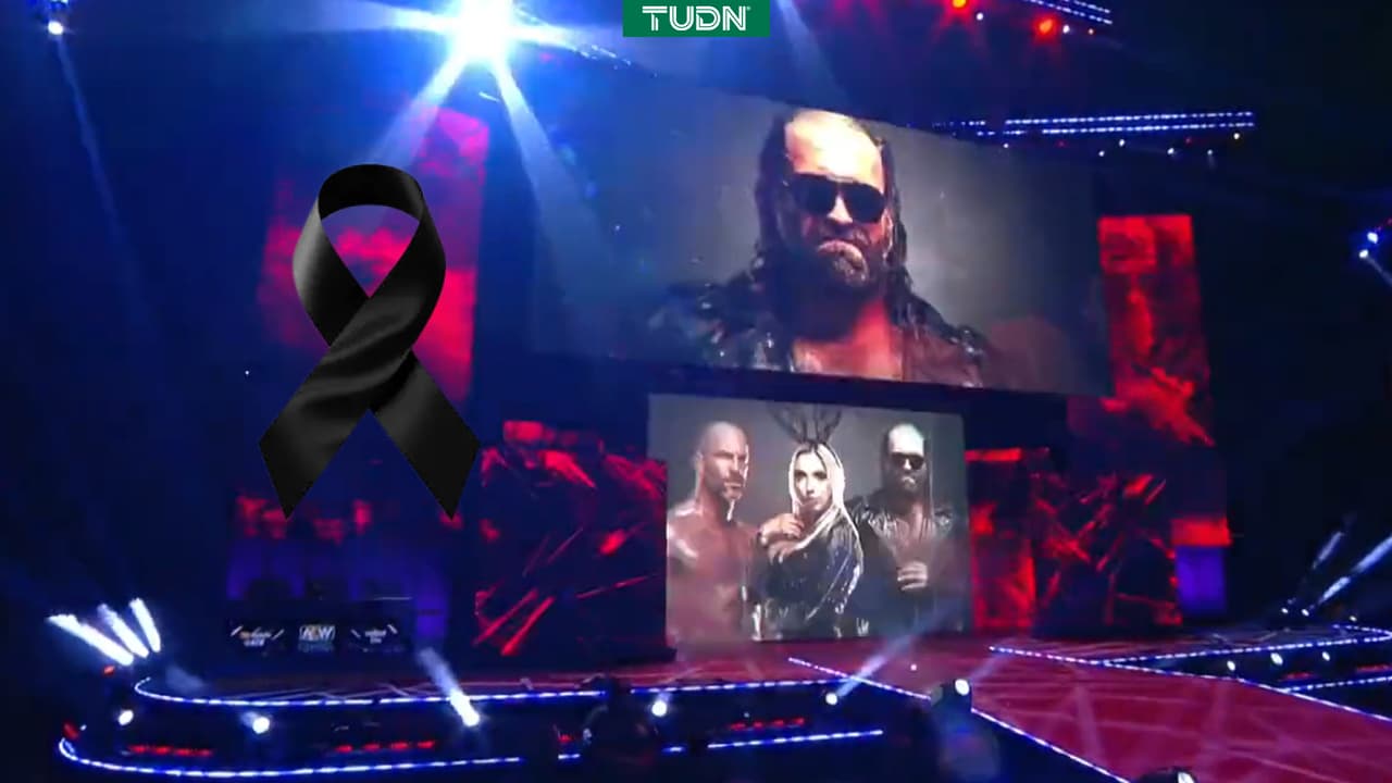Tragedia en el ring: Muere luchador tras golpearse en plena función