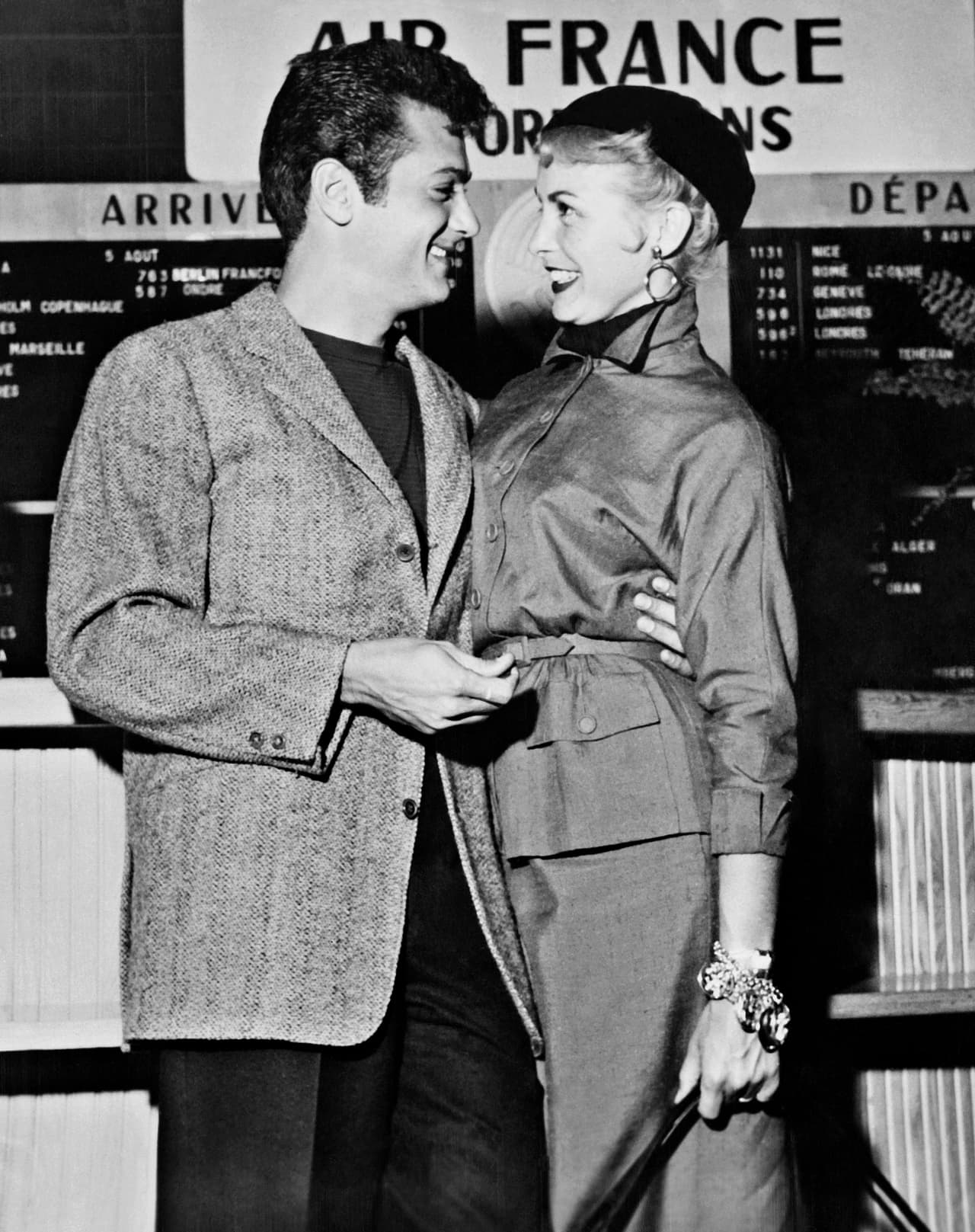 Tony Curtis fue el director de cine que enamoró a la legendaria actriz Janet Leigh, protagonista de la película 'Psychosis'.