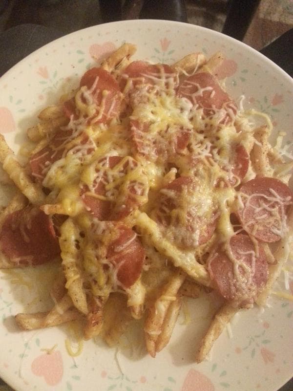 ¿Qué tal esta pizza hecha de papas fritas?