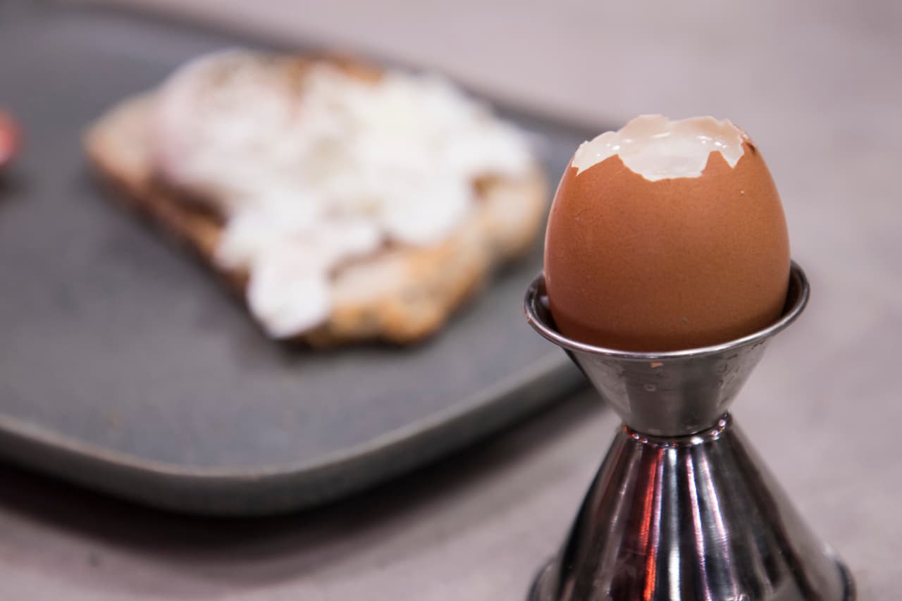 Toño agregó que lo que acababa de probar era una "cosa de locura de rico, pero también tengo unos temitas con la nubecita, sobre todo cuando hay clarita media cruda", detalló el chef.