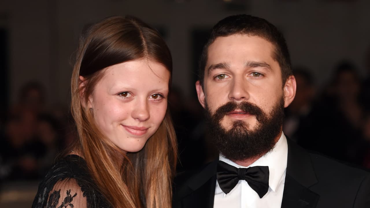 Shia LaBeouf y Mia Goth están separados desde hace un año, reportan