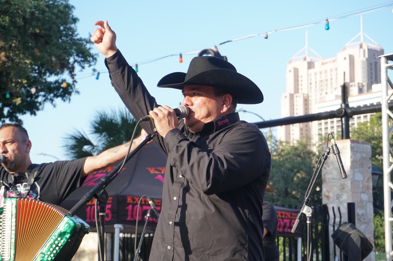 Ram Herrera, Los Banger Broz and Jorge Alejandro took the stage inside La Villita.