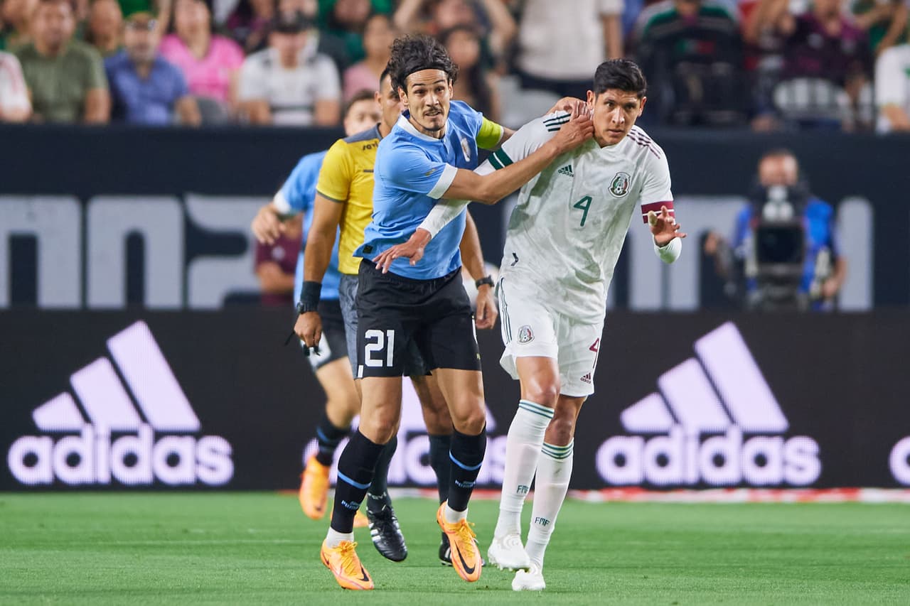 La selección mexicana tuvo uno de sus partidos más oscuros en la era del ‘Tata’ Martino y con doble de Edinson Cavani, Uruguay le pasó por encima a un Tri, que generó dudas, incertidumbre y preocupación a menos de 6 meses de Qatar 2022.