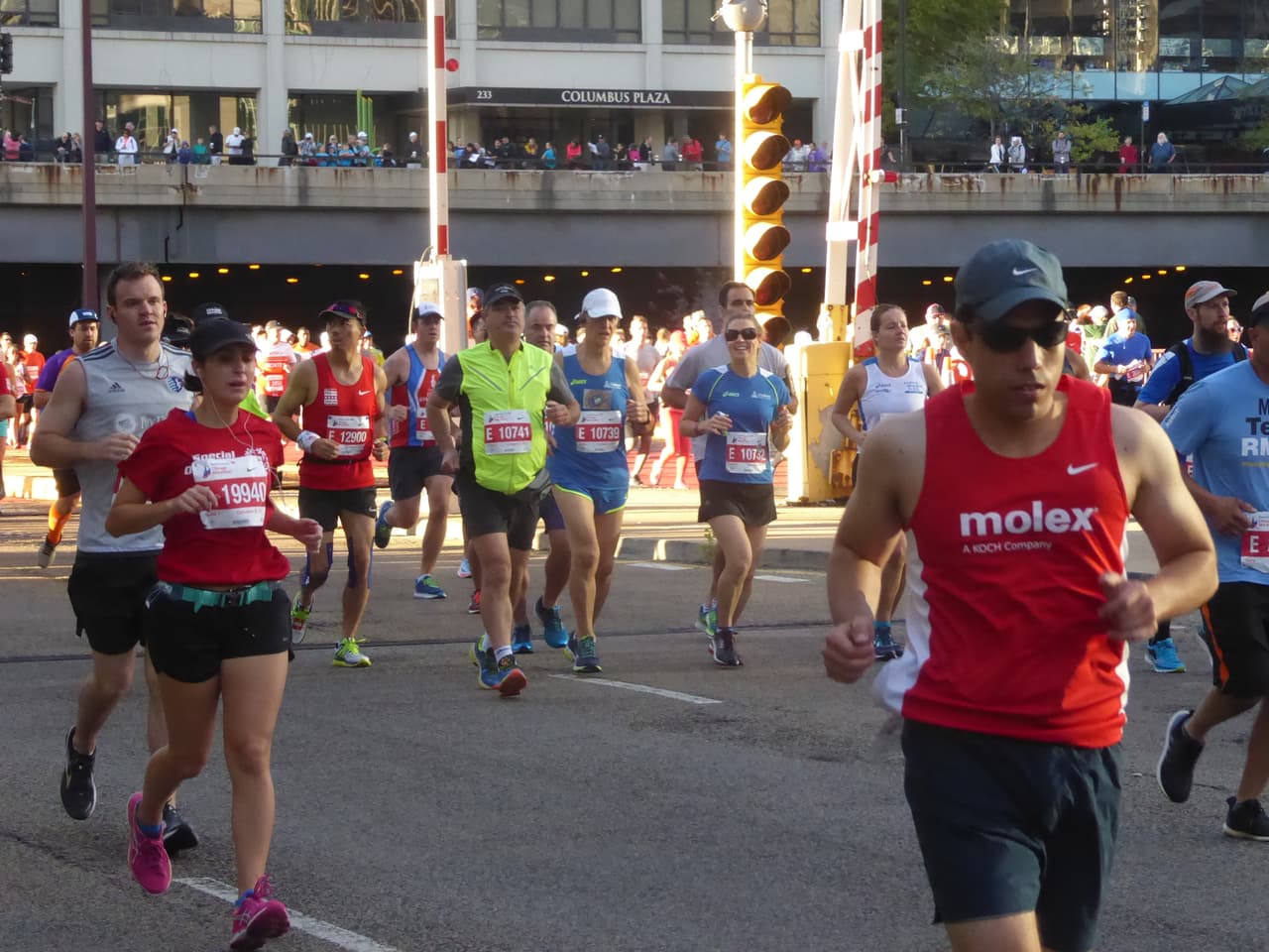 El mejor tiempo del año pasado fue 2 horas 11 minutos y 23 segundos.