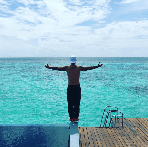 "Sueña en grande" Escribió el músico debajo de esta imagen, lo que deja claro que para él ya quedó en el pasado los años difíciles que vivió al inicio de su carrera.