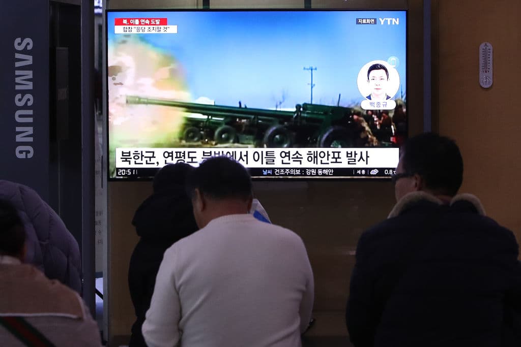 Corea del Norte dispara más de 60 obuses cerca de la isla surcoreana de Yeonpyeong