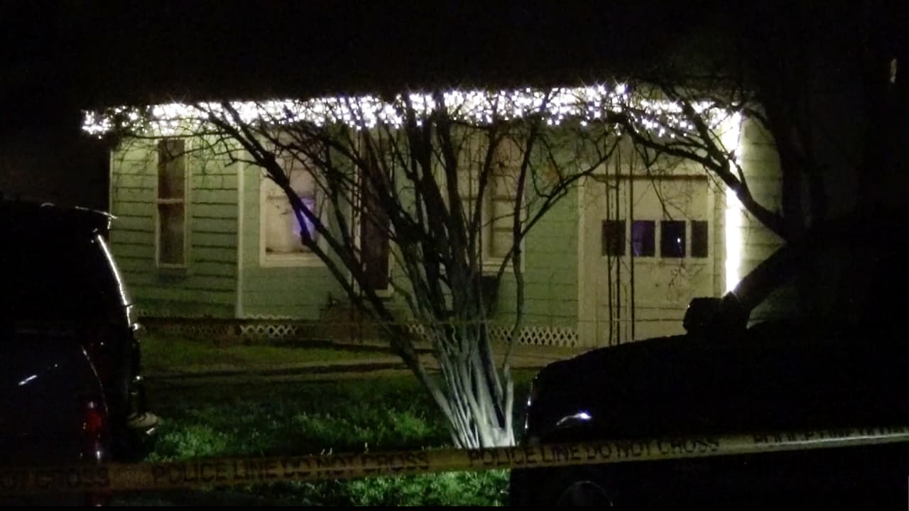 Un día después, la Policía de Galena Park halló a cuatro personas muertas en una casa ubicada en la cuadra 2000 de la 2nd Street.