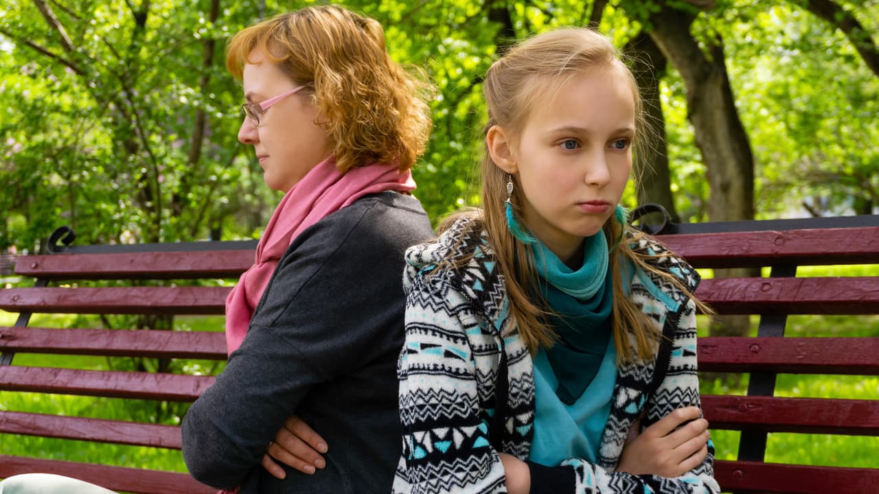 Qué hacer cuando tus hijos no te cuentan nada: consejos para conectar con ellos y ganar su confianza