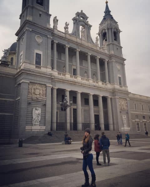 Y es que una de las pasiones de esta talentosa actriz es viajar y conocer diferentes culturas y costumbres.