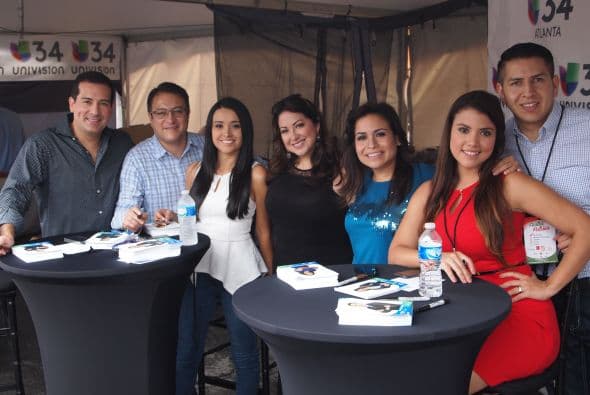 Música, ambiente familiar y el equipo de Univision 34 estuvieron presentes en Fiestas Patrias.