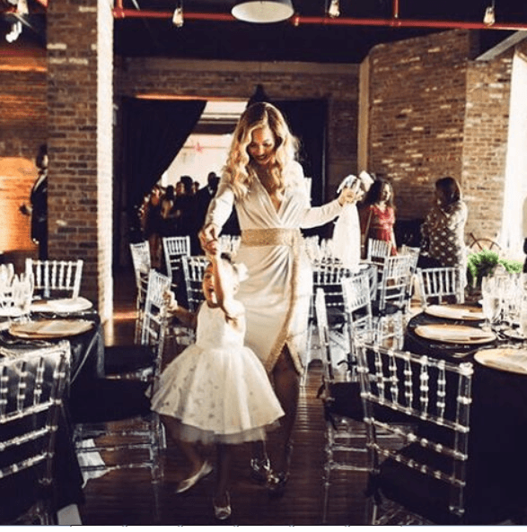 ¡Qué linda bailarina! Bey pasa tiempo con su hija, y las dos se ven hermosas juntas.