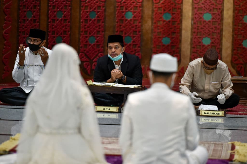 En este país el sexo extramarital o vivir con tu novia(o) se castigará con cárcel