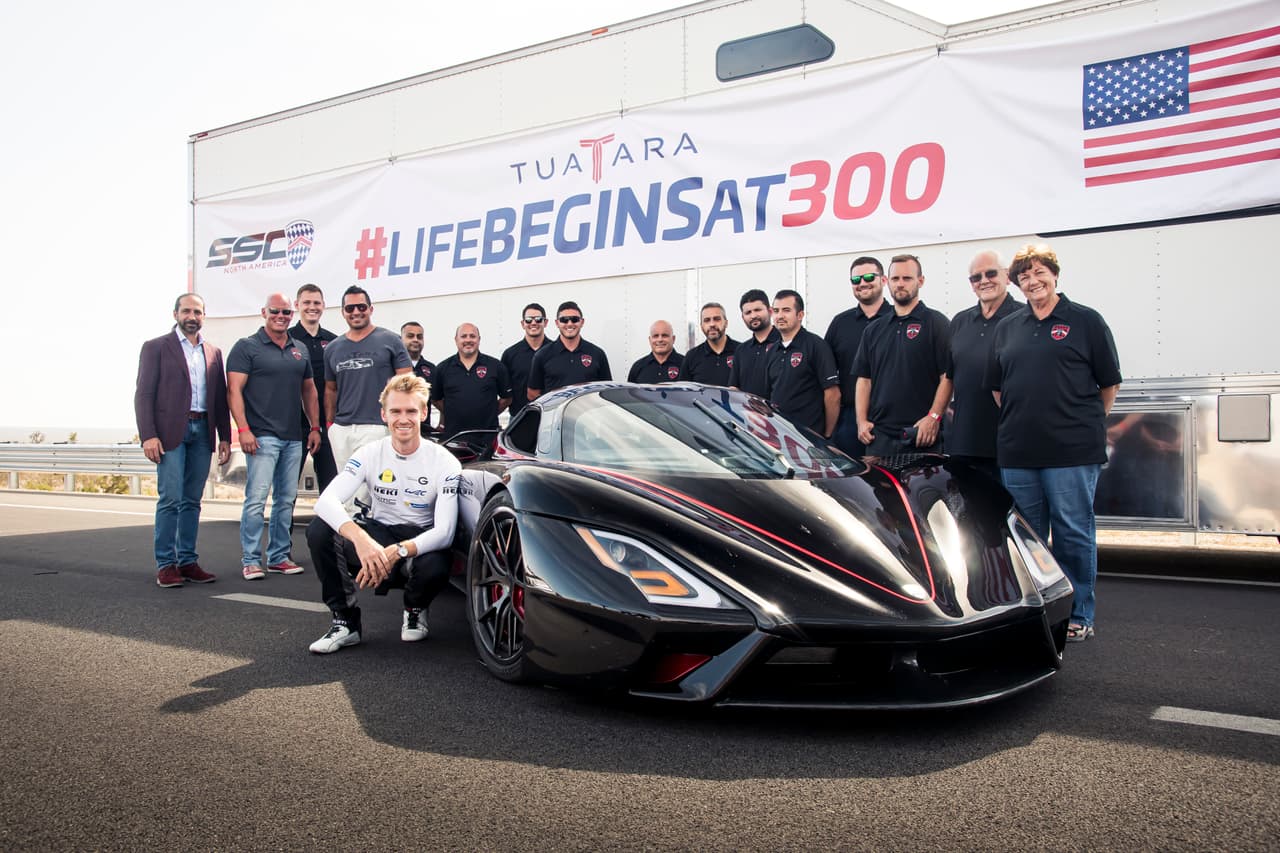SSC Tuatara, el carro de producción más rápido del mundo con un registro de 316.11 mph (508.73 km/h).