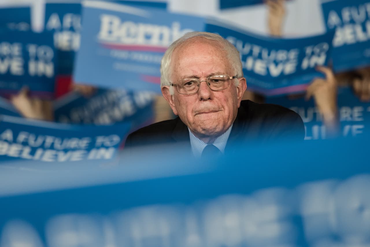 Buscan sacar a Bernie Sanders de las primarias demócratas en Florida con una demanda