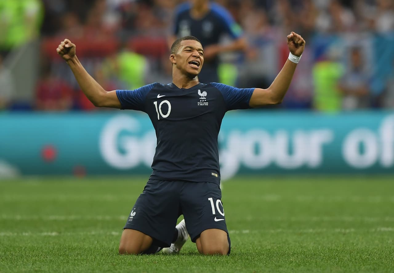 Otro caso es el de Kylian Mbappé, campeón con Francia en la Copa Mundial y en la Ligue 1 con el Paris Saint-Germain. Tampoco figuró en la terna para la designación del premio The Best.