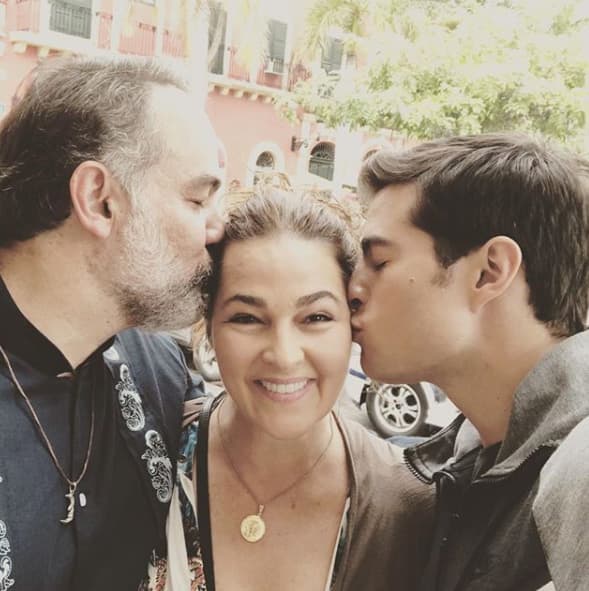 Eugenia Cauduro celebra su cumpleaños número 50 este 20 de diciembre feliz por iniciar un nuevo proyecto y por haber perdido 30 libras en los últimos seis meses.