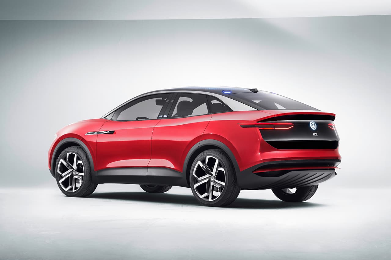 <b>Volkswagen I.D. Crozz Concepto</b>
<br>Las baterías de iones de litio de 83 kilovatios-hora le proporcionan una autonomía de 311 millas (500 km) por carga.