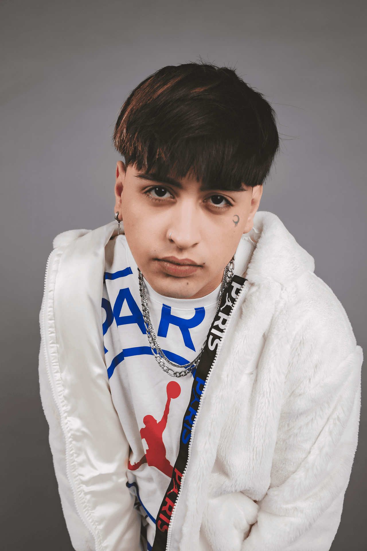 Además, veremos al cantante 
<b>Tiago PZK</b> como presentador.