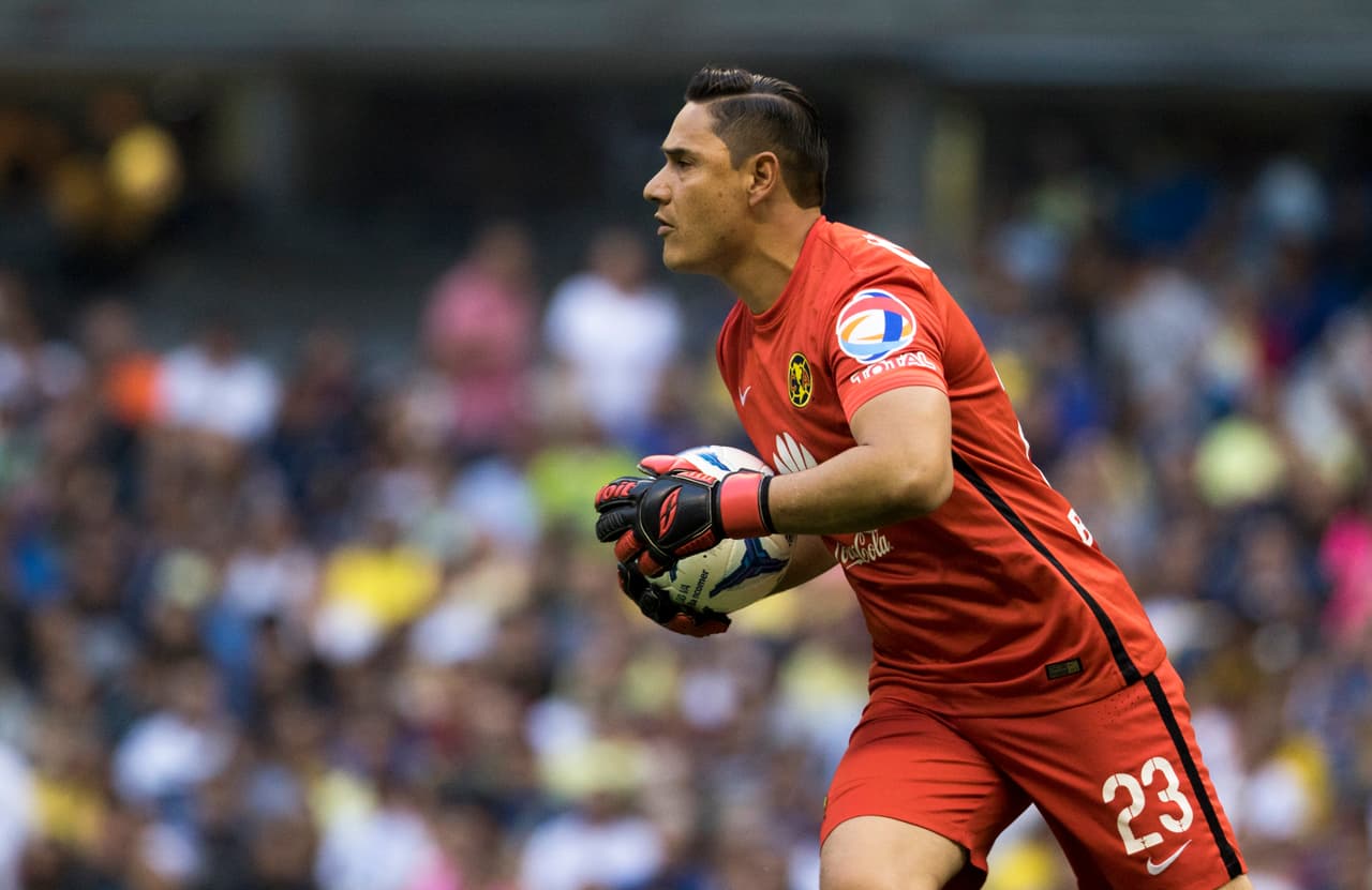 La portería- La seguridad de Moisés Muñoz en el arco del América, pese a que recibió un gol más que Alejandro Palacios en el torneo regular, puede ser clave a lo largo de los 180 minutos. Muñoz es material de selección nacional y lo demuestra juego a juego. Del otro lado, el momento del ‘Pikolín’ es envidiable y lo demostró ante Veracruz.
