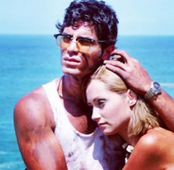 A 
<b><a href="http://www.univision.com/novelas/un-camino-hacia-el-destino/rubia-o-morena-como-te-gusta-mas-lisette-morelos-fotos">Lisette Morelos</a></b> no le fue difícil conocer el éxito de éste género, solo le costó tres años obtener su primer protagónico, el proyecto fue 'Alma rebelde' al lado de 
<a href="http://www.univision.com/programas/novelas/eduardo-verastegui-esta-indignado-por-una-escultura-que-considera-blasfema-fotos">Eduardo Verástegui</a>.