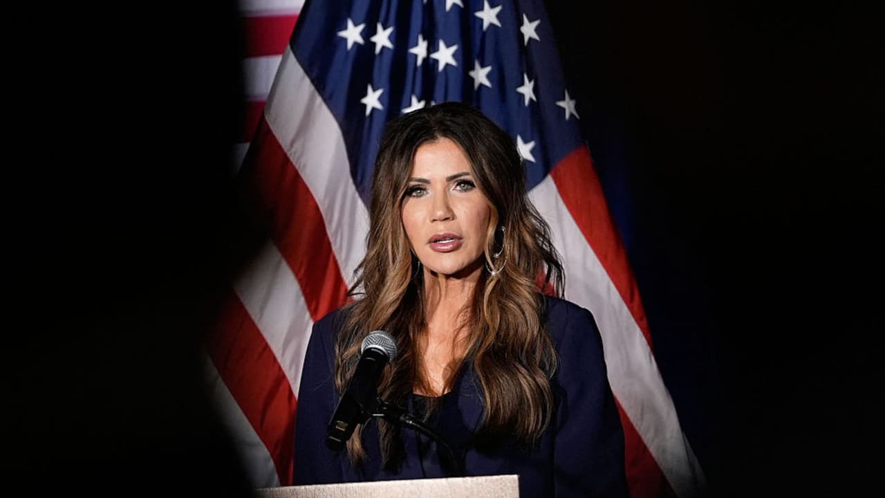 Gobierno Trump planea suspender la entrada de extranjeros de varios países: posibles implicaciones