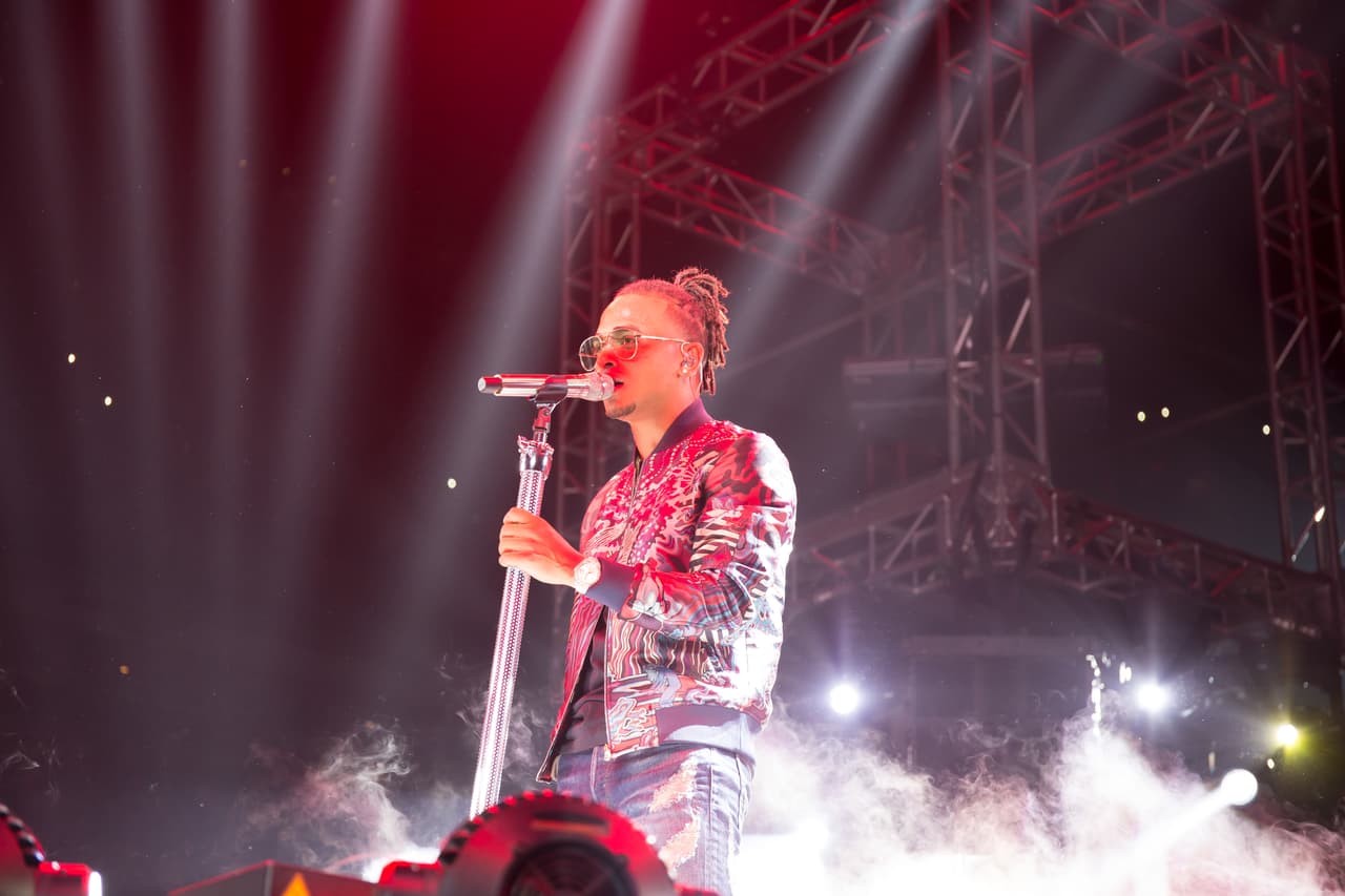 Además, su gira ha sido un éxito total con muchos de los eventos 'sold out'.