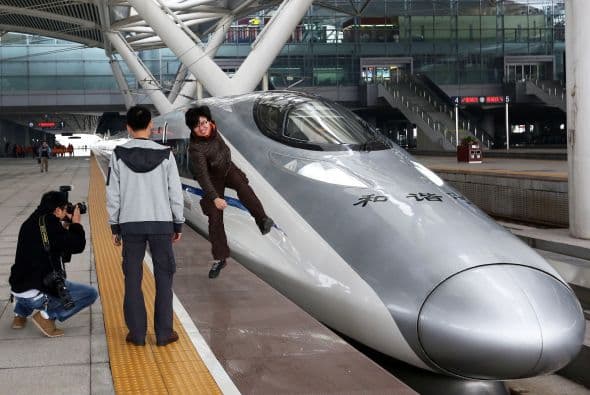 Con lo que se reducirá a menos de la mitad el tiempo necesario para viajar desde la capital china en el norte a Guangzhou, un importante centro económico en el sur.