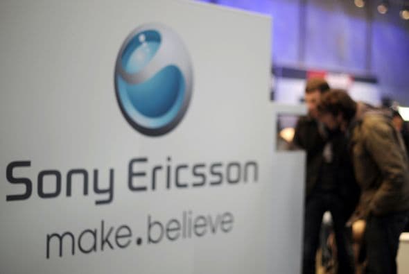 Expertos de Sony Ericsson esperan más caídas en ventas, y se rumora que Sony podría absorber la operación completa de esta marca.