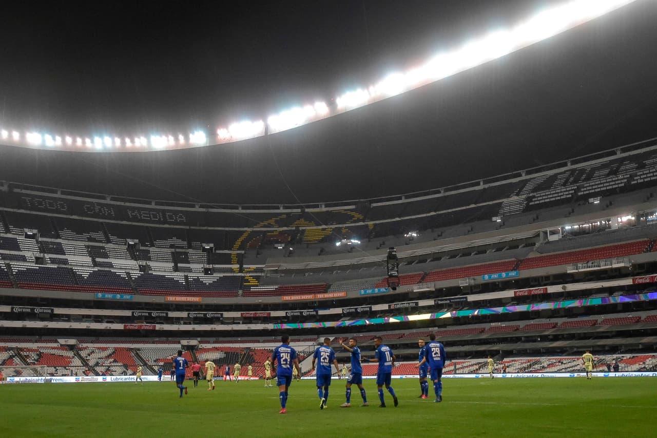 <b>Uruguay.</b> No admitirán vuelos procedentes de Europa a partir del 20 de marzo. Antes habían anunciado que los pasajeros que lleguen de China, Corea del Sur, Japón, Singapur, Irán, España, Italia, Francia y Alemania deben pasar una cuarentena obligatoria de 14 días.
<br>