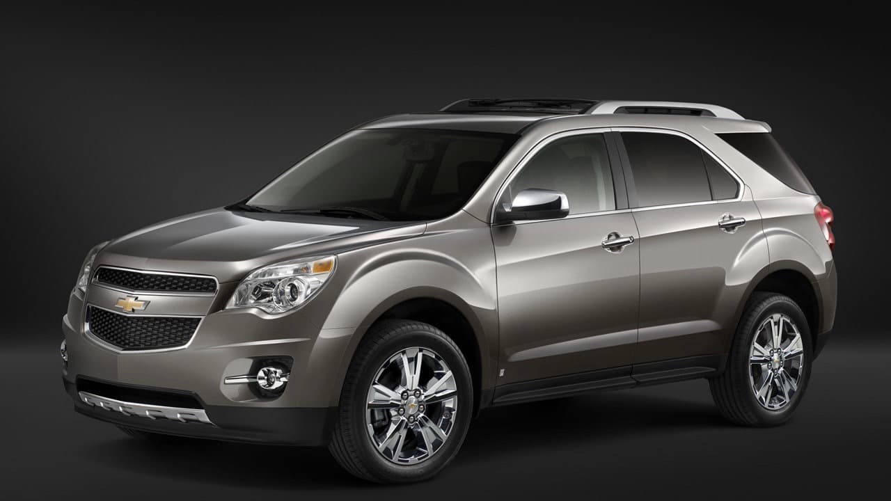 <h3 class="cms-h3-H3">SUV/Crossover compacta: Chevrolet Equinox</h3>
<br>La camioneta compacta de Chevrolet, que ya fue sustituida por un modelo totalmente nuevo, es una excelente opción en el mercado de los usados gracias a su confiabilidad comprobada.
<br>
<br>Finalistas:
<b> GMC Terrain </b>y
<b> Ford Escape.</b>