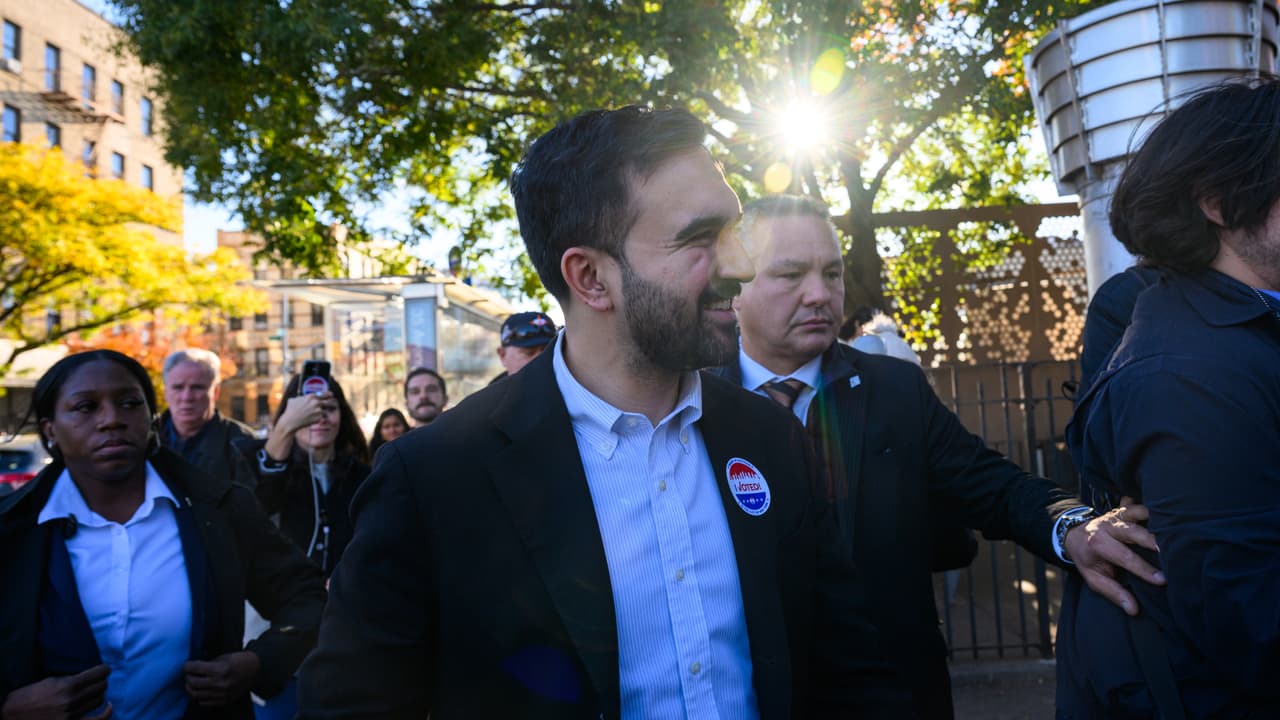 “Esperamos que proteja a los latinos”: celebran en Nueva York victoria de Mamdani proyectada por AP