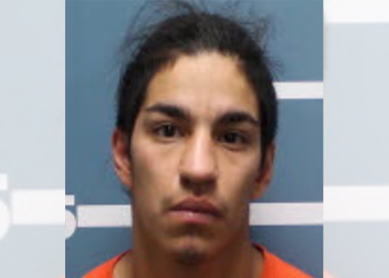 Daniel Canales, 18 años, residente de Visalia.