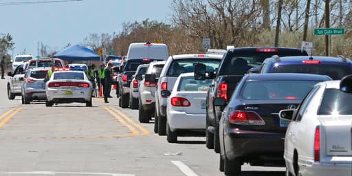 Autoridades reabrieron el acceso parcial de residentes y comerciantes a los cayos de Florida 