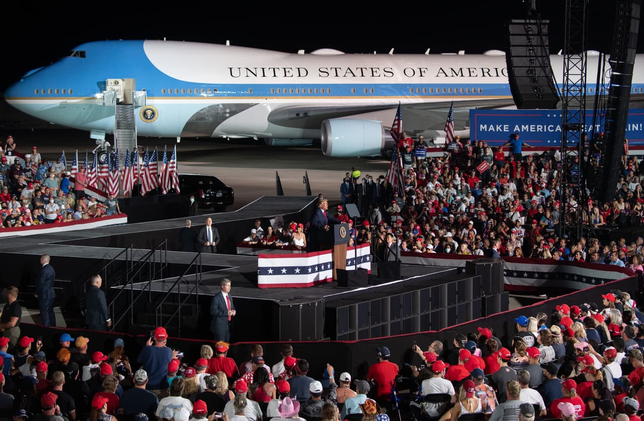 Se tiene previsto que el presidente llegue al aeropuerto de Miami luego de las 4:00 pm de este jueves.