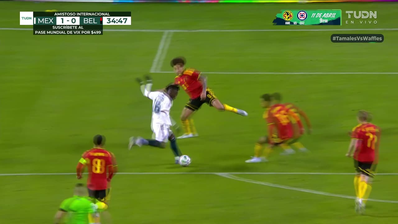 ¡Jugadón del Tri! Se juntaron Quiñones, Raúl y Brian y por poco firman un golazo